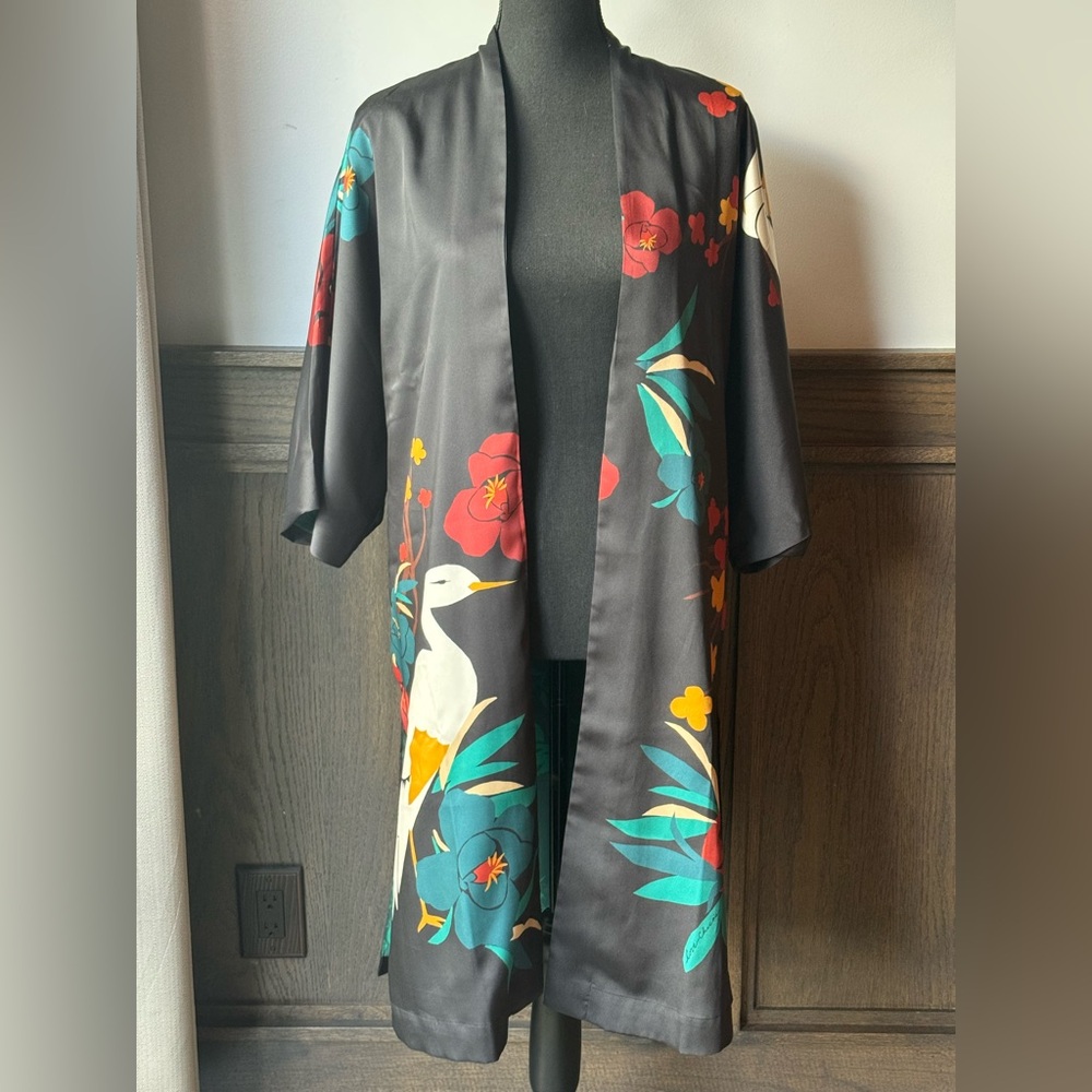 Chico's Black Kimono Covering Ruana S/M NWT - Picture 2 of 6